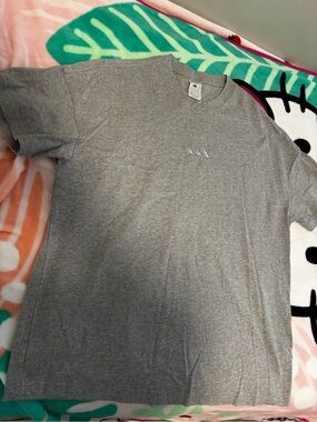 Adidas Classic Men’s Grey T-Shirt Large